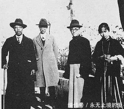 李鸿章|女作家姓潘, 有人问她是不是潘金莲的潘, 她的回答非常厉害!