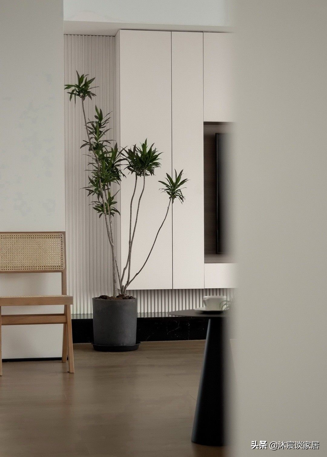 空间|她的极简新房,135平方米横厅结构,室内简洁干净,尽显轻松自然