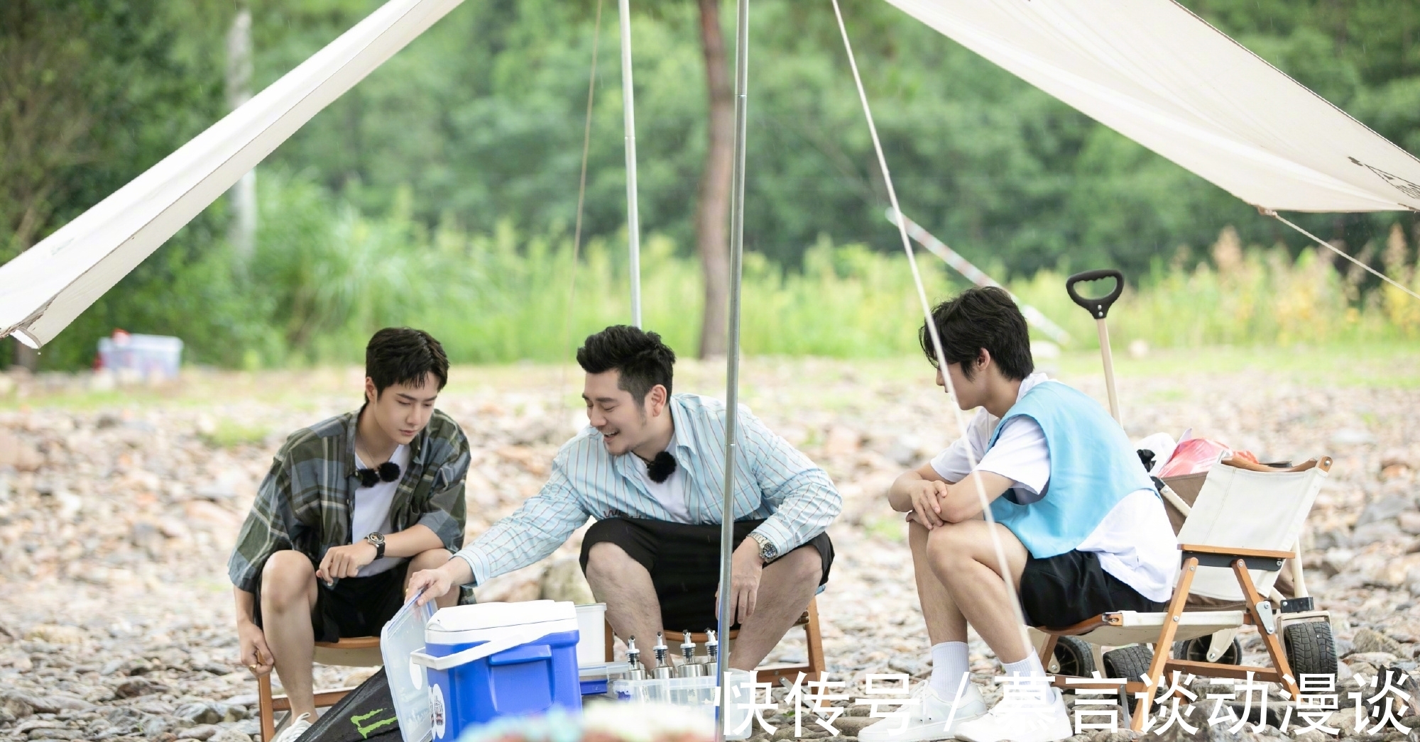 小白|王一博：天妈执着在做菜这事上，王一宝却是无心做菜，只想下水~