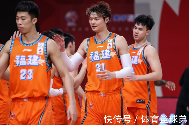 广东队|全华班已成CBA破局的关键?还真不是这样,本土球员才是根本!