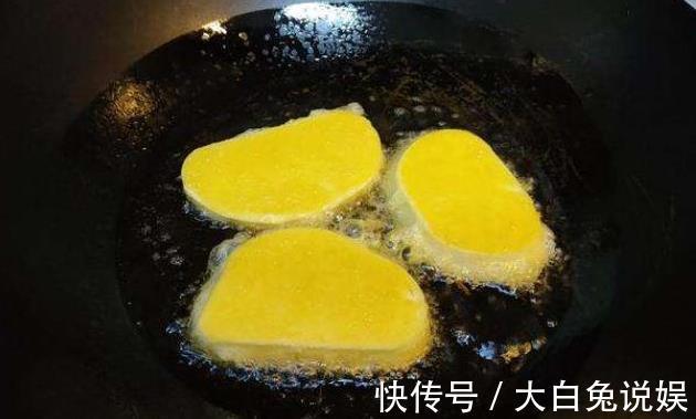 馒头片|炸馒头片，裹蛋液或者沾清水都不对！教您一招，馒头片酥脆不油腻
