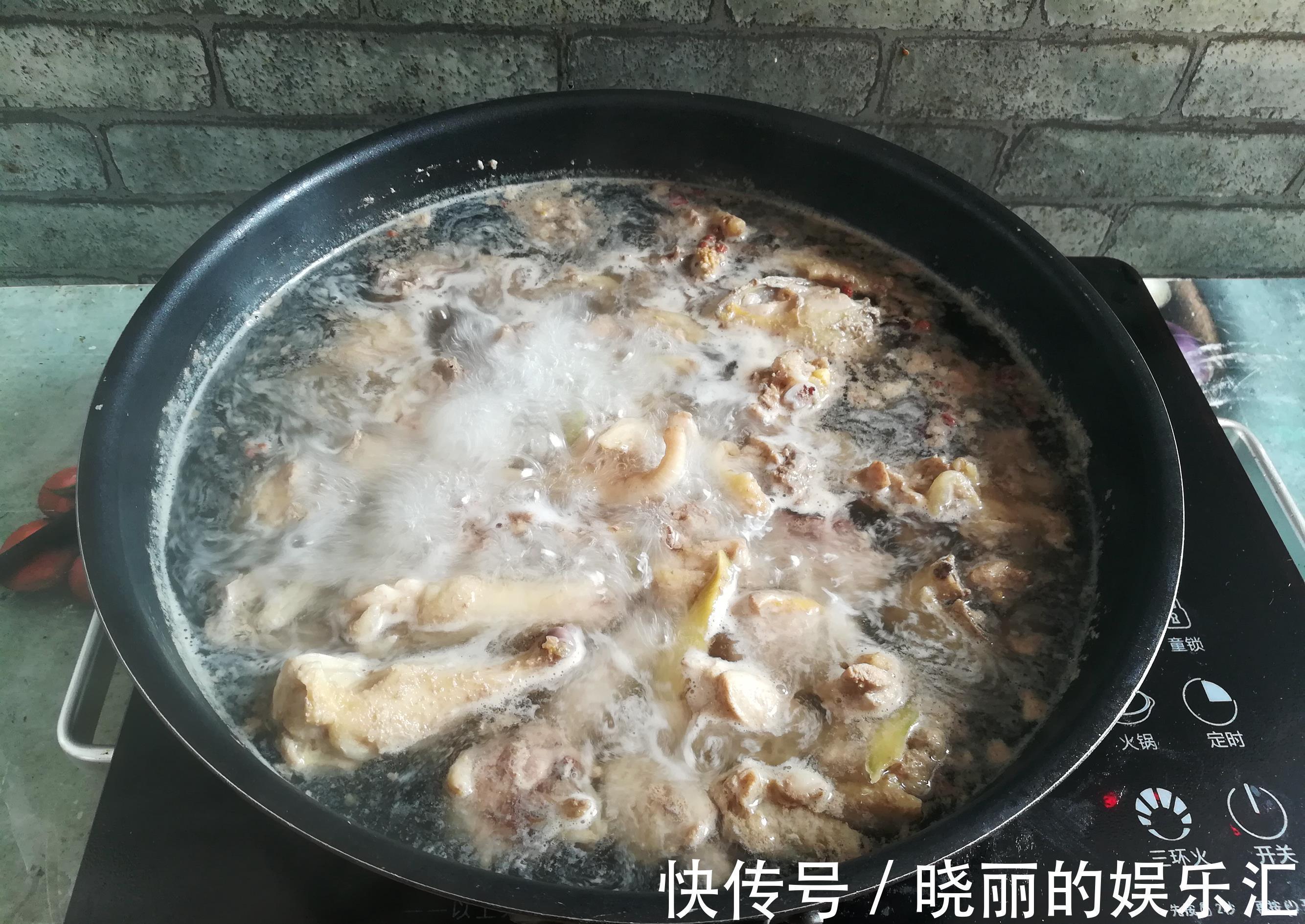 香菇|鸡肉别总是煮汤,加点料,香辣可口清爽不油腻,端上桌就抢光了