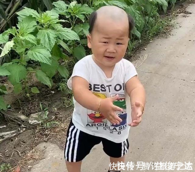 孩子|爸爸给宝宝理的发型太“成熟”,妈妈被气笑,网友广坤,是你吗