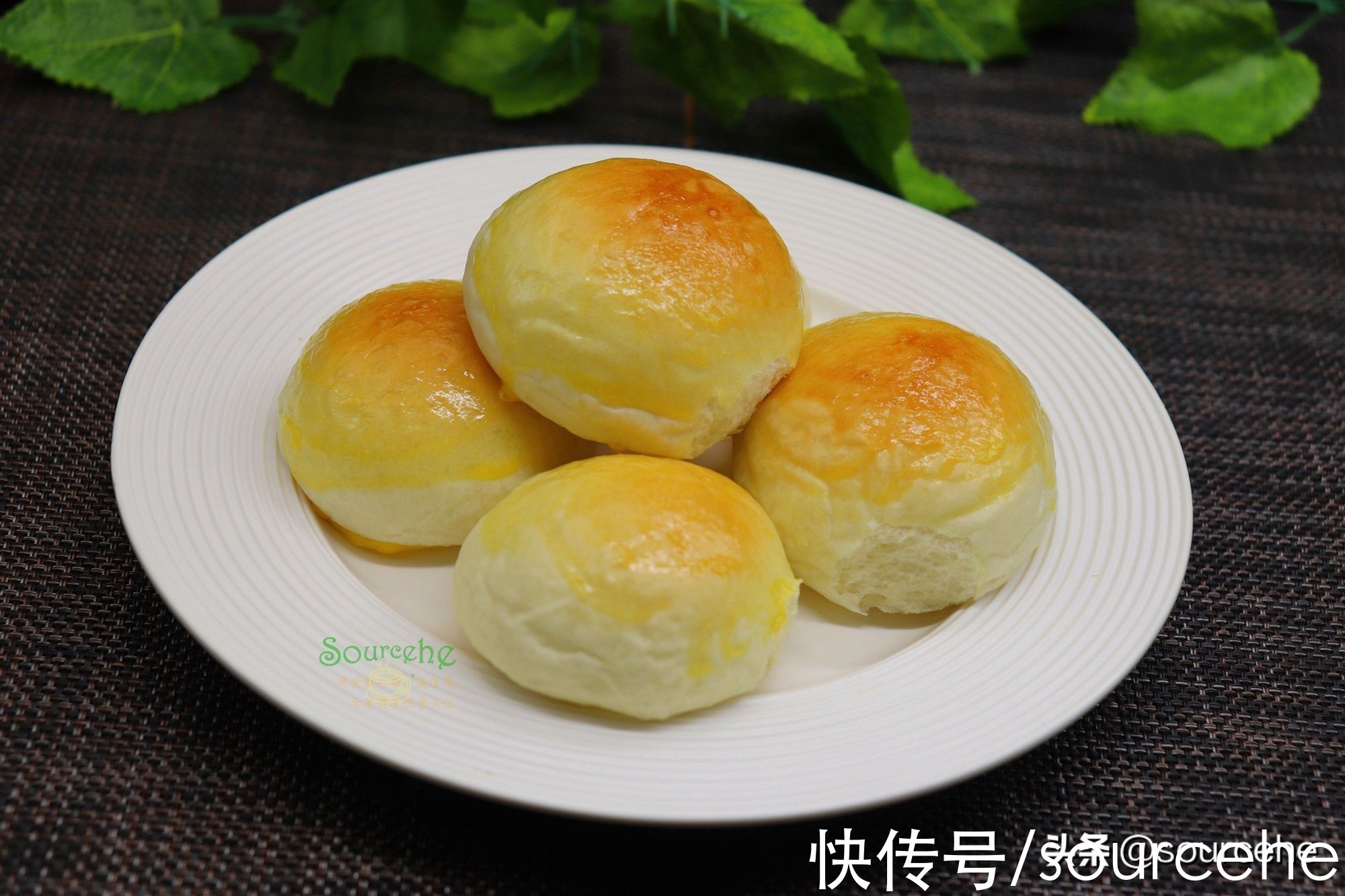 靠谱的面包方子，做成蜜豆面包，放7天不发硬，松软可口，很好吃