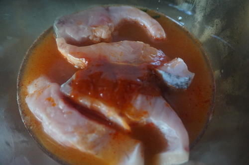  酸酸甜甜の番茄酿青鱼，开胃又下饭，无油