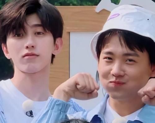 《跑男9》宣布新阵容，黄旭熙回归郑恺退出，新成员是蔡徐坤劲敌