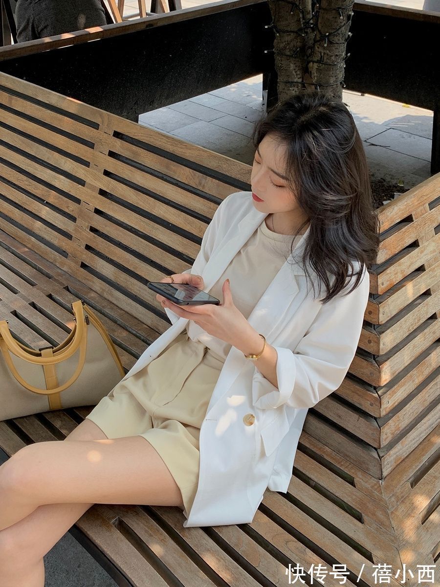 搭配|真正会穿有品味的女人,入秋第1件外套首选“西装”,洋气又高级