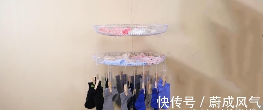 电风扇坏了不要扔,在中间加一个大塑料瓶,全家人看了都夸好