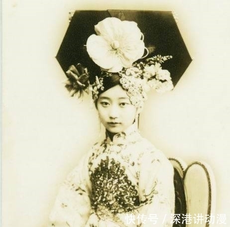 慈禧|罕见老照片：图2是18岁的慈禧，图4的格格美的不可方物！