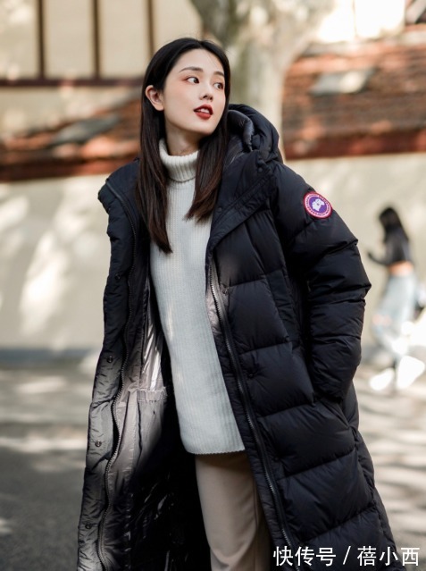 穿搭|毫不费力的御寒穿搭,看这些时髦羽绒服look就够,温度与风度并存