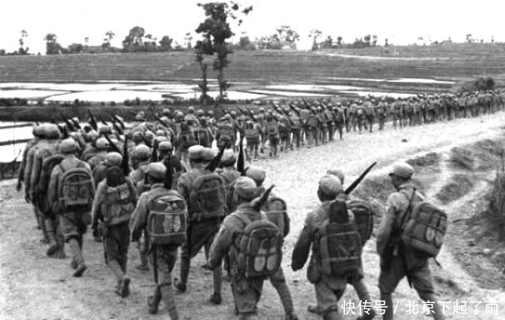 全旅|一打，才知是敌正规军！全旅两次没攻进，尖刀班竟自己打了出来！