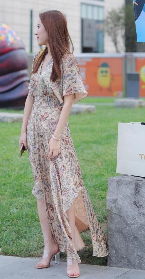 让你随时随地百变风格搭配，既高级又减龄，谁穿谁美