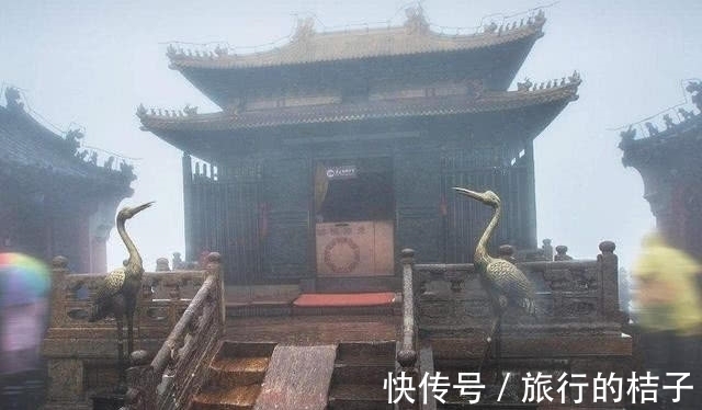 避风珠|武当山长明灯602年不灭无人破解，却被游客说破，原来这么简单