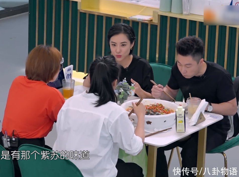 黃曉明羨慕劉璇有女兒，被對(duì)方鼓勵(lì)生二胎，他下意識(shí)反應(yīng)惹人心疼