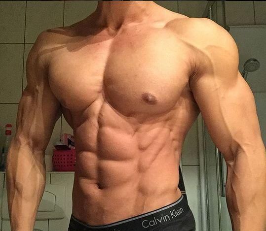 大重量|26岁健美冠军,小腿突发意外,体脂太低是“原罪”