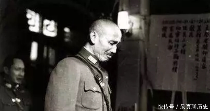 回大陆|蒋介石的孙子回大陆祭祖，买票排队，哽咽说出5个字！