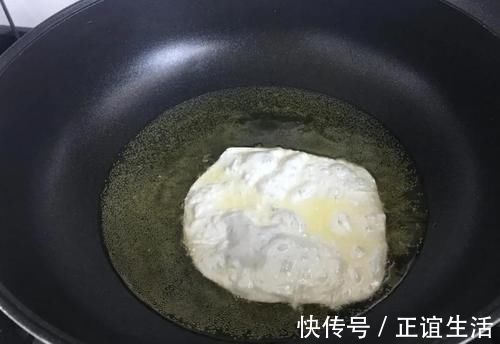 煎饼果子在家做，干净又卫生，方法很简单