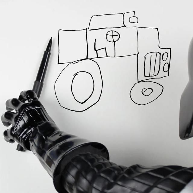 老爸Tom|设计师老爸将孩子的画P图再现,鼓励孩子继续发挥创造力