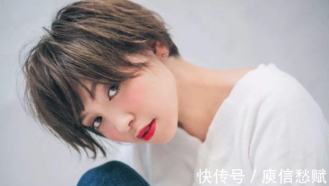 短发|黄皮肤的女人,剪了短发,染这3个“颜色”超显白!特别是第1种!