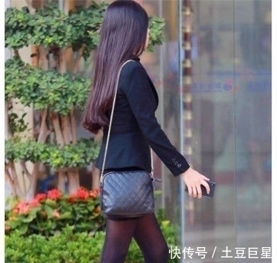 如同|小姐姐肤白貌美,身材高挑,经典的黑白配,如同仙女一般