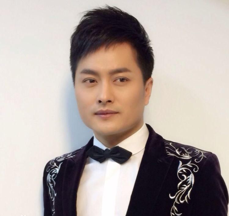 音讯|28岁的她因《星光大道》成名,32岁抢了别人老公,35岁活成这样!