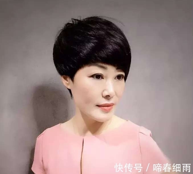 波波头 55岁的女人适合留短发吗?有哪些值得推荐的短发发型吗?