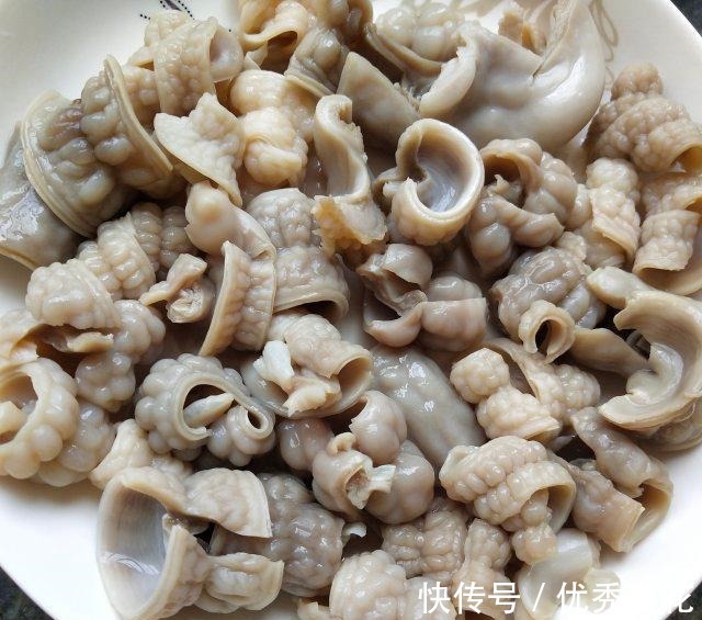 下饭|尖椒炒鱼肚,鱼肚爽脆,带点微辣,很下饭!