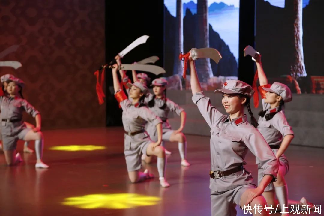 奉贤|“奉贤学子都很了不起！”区委书记庄木弟寄语奉贤少年儿童
