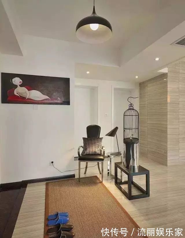 美观|小户型玄关这样设计，收纳美观两不误！小空间也要精心设计！