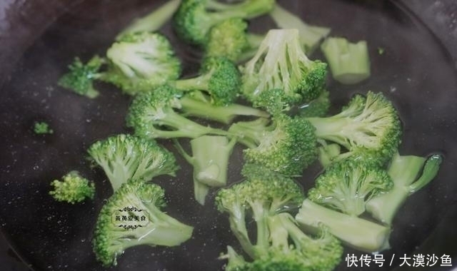 食材|秋冬进补,吃鱼吃肉不如喝这汤,食材简单,鲜美开胃特别香