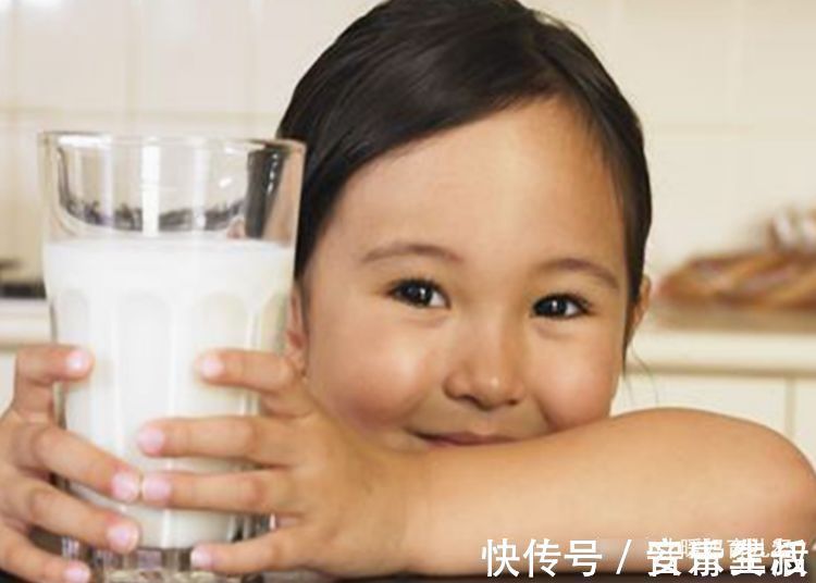 牛奶|“天天喝牛奶”的孩子，和“从不喝牛奶”的孩子，有4个明显差异