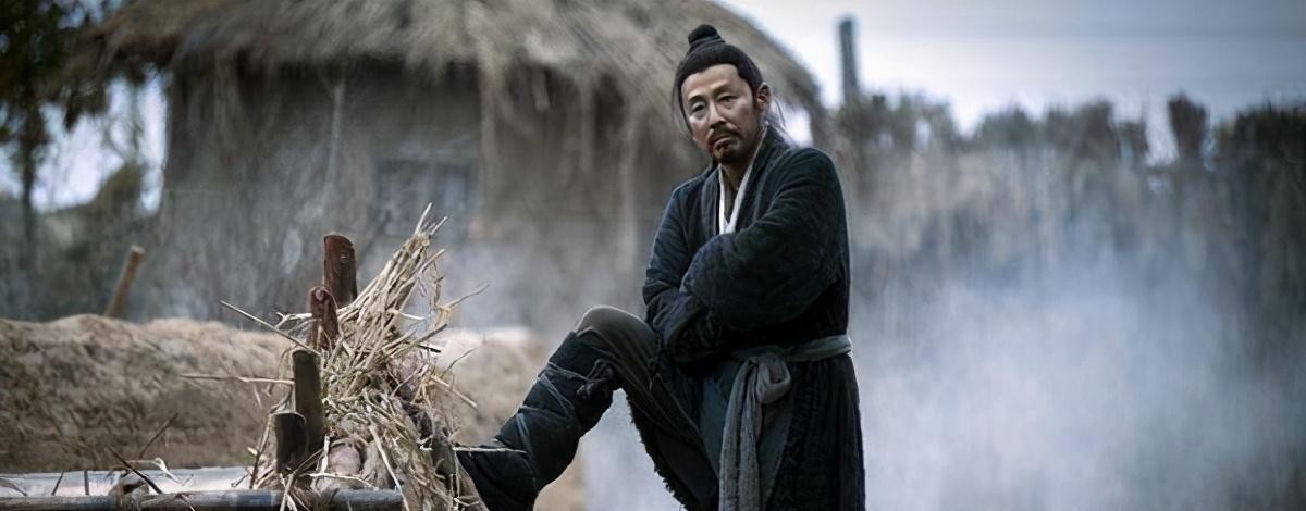 刘邦送给英布一个食盒,英布打开食盒看后心想:不得不反了