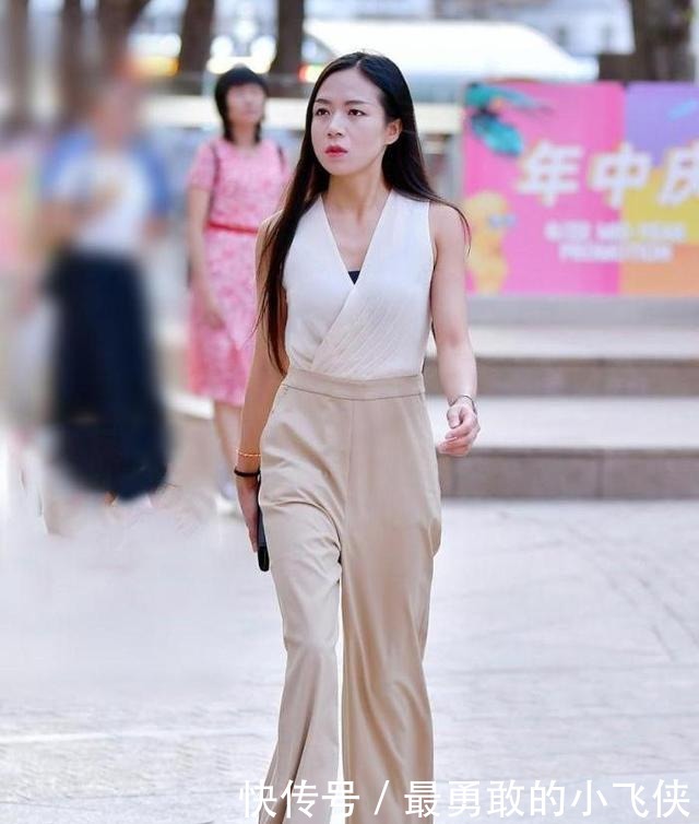 高跟鞋|谁说职业装一定要紧身阔腿裤也可以穿出精致感