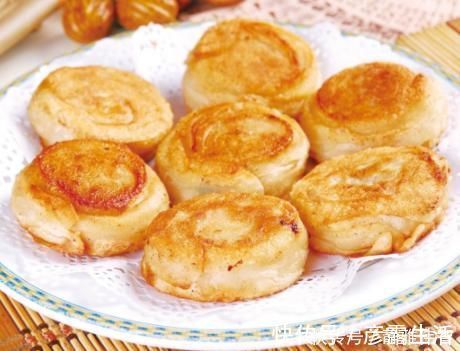 烫面|萝卜丝饼这做法最好吃，不发面也不烫面，薄皮馅多，咬一口还流汁