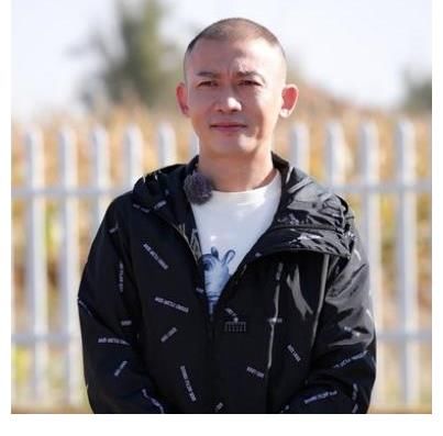 蜂蜜|壓抑！秦子越五次叫聶遠起床失敗，挑選衣服送蜂蜜水，像極了女傭