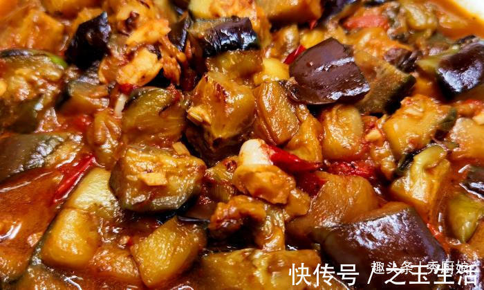 秀厨娘|夏季要多吃此菜,营养极高,上锅一煎一炖,鲜香入味,解暑又开胃