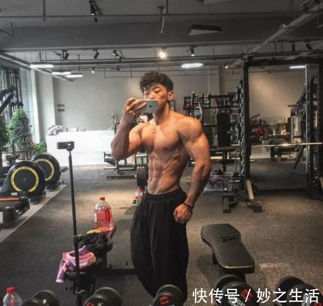 王浩洋|掉肌肉小毛睿变身龙战队成员,这个小伙够强