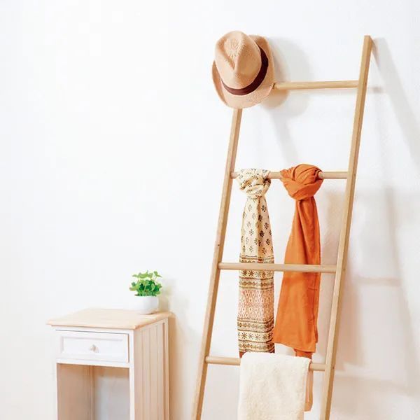 衣架|睡觉前、进门后脱下来的衣服放哪好别傻傻放沙发上了……