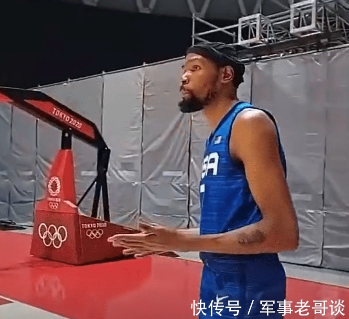 忍者装扮|美国队拍定妆照!杜兰特忍者装扮抢镜,阿德巴约发推投诉:你以大欺小!