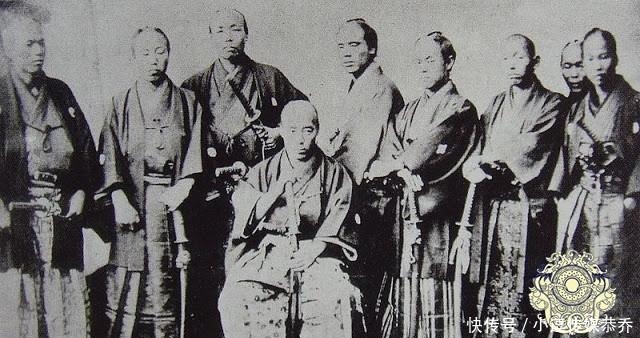 日本|日本武士老照片:手拿倭刀,身材矮小却长相凶悍,看起来野心勃勃