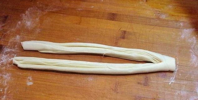 朋友圈这个面食火了，有面粉就能做，不用发面，各个暄软，零失败