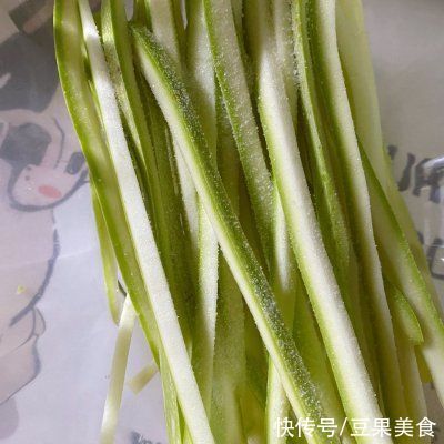 水淀粉|酱爆西葫芦就要这样做，10分钟学会，赶快收藏吧