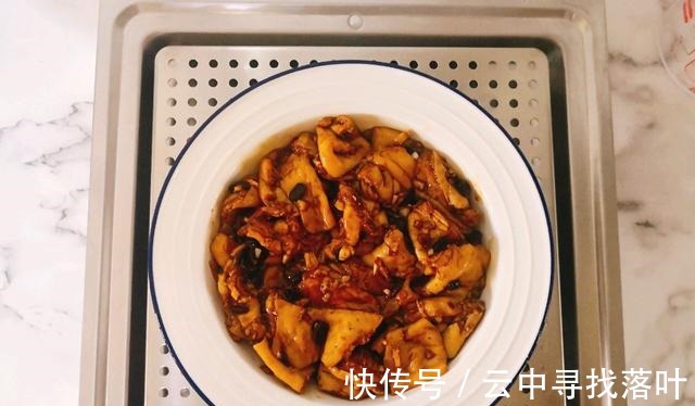 营养物质|猪大肠配上豆豉,酱汁浓郁,脆嫩可口!