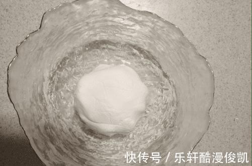 紫薯泥|用平底锅就能做芋泥紫薯年糕，外酥里糯口感，好吃又可口