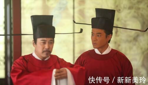 镇守$范仲淹奉命镇守边关,有感而发写下一首词,全篇都是千古名句