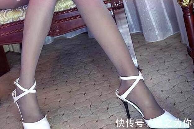 一字扣 -简约大气的尖头高跟鞋,穿出女人性感婀娜的身段,迷人又有气质!