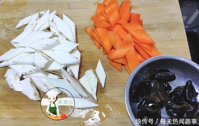 这三样素菜一起炒,秋天吃它特营养,我家一周吃3次,次次都光盘