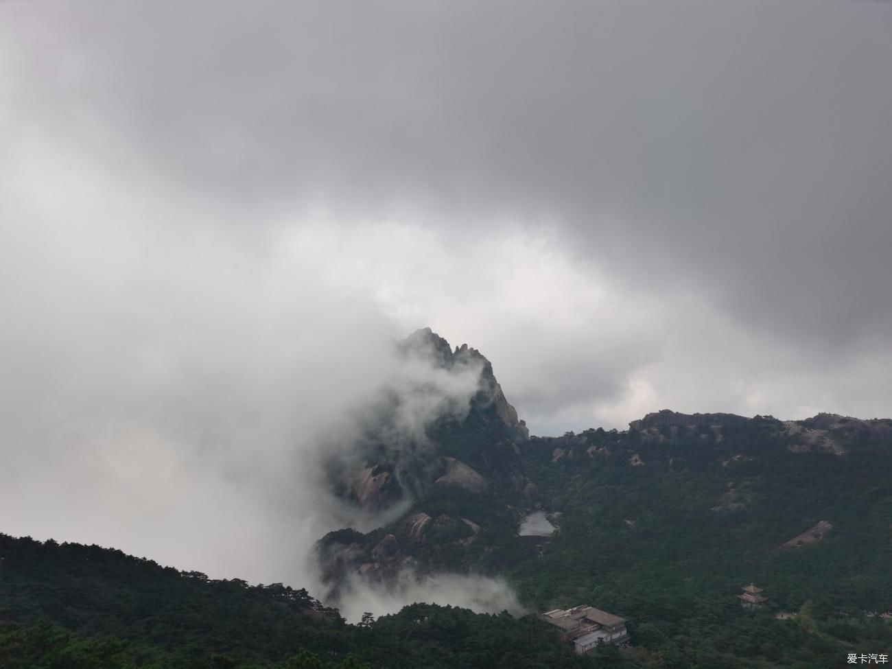 始见黄山，方知山景之美！