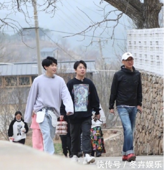 综艺 又一新综艺官宣,郭麒麟的行为却被炮轰:在郭德纲误导下越走越远