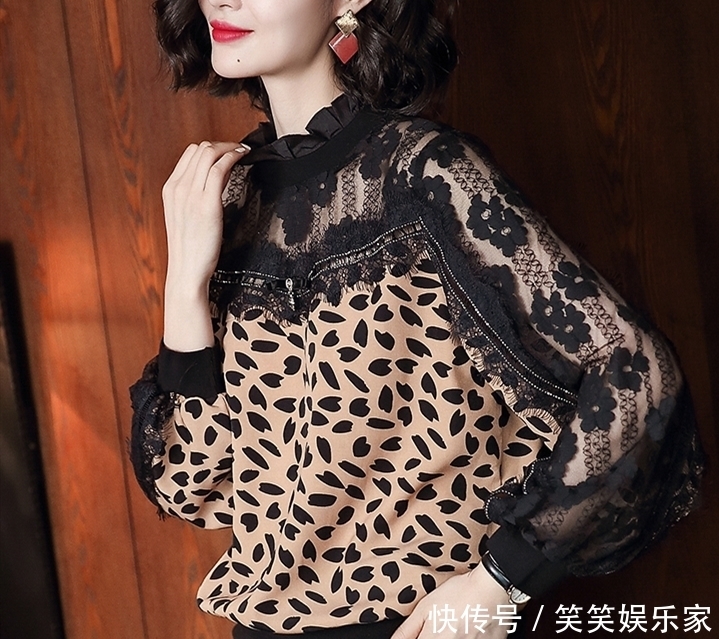 入春后穿这小衫，遮肉显瘦，很有气质和女人味，谁穿谁美